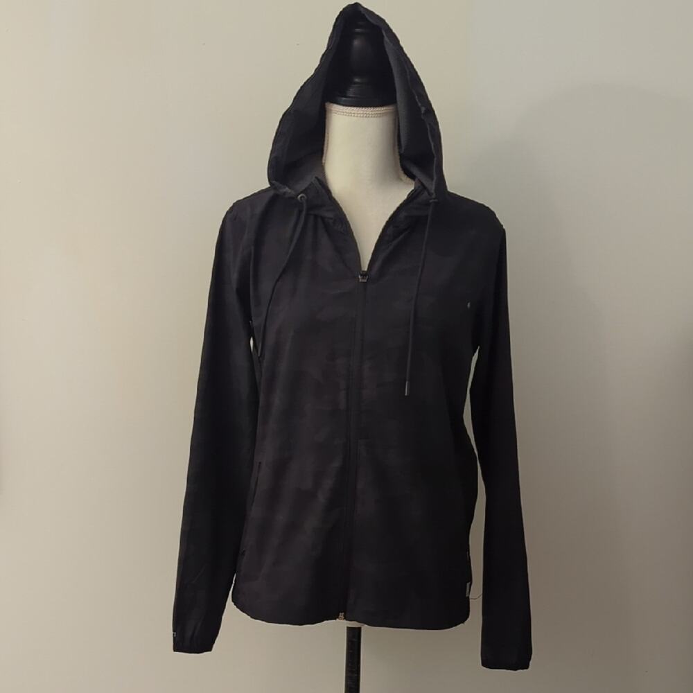 Vuori Outdoor Trainer Shell Jacket In Black Camo